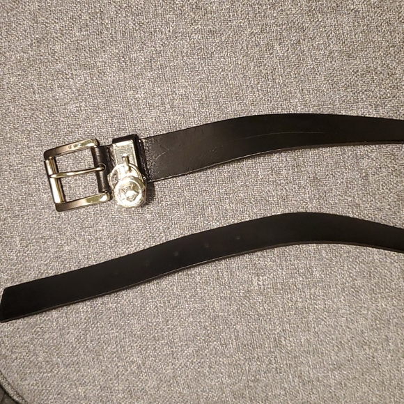 Michael Kors Black Belt - Picture 6 of 6